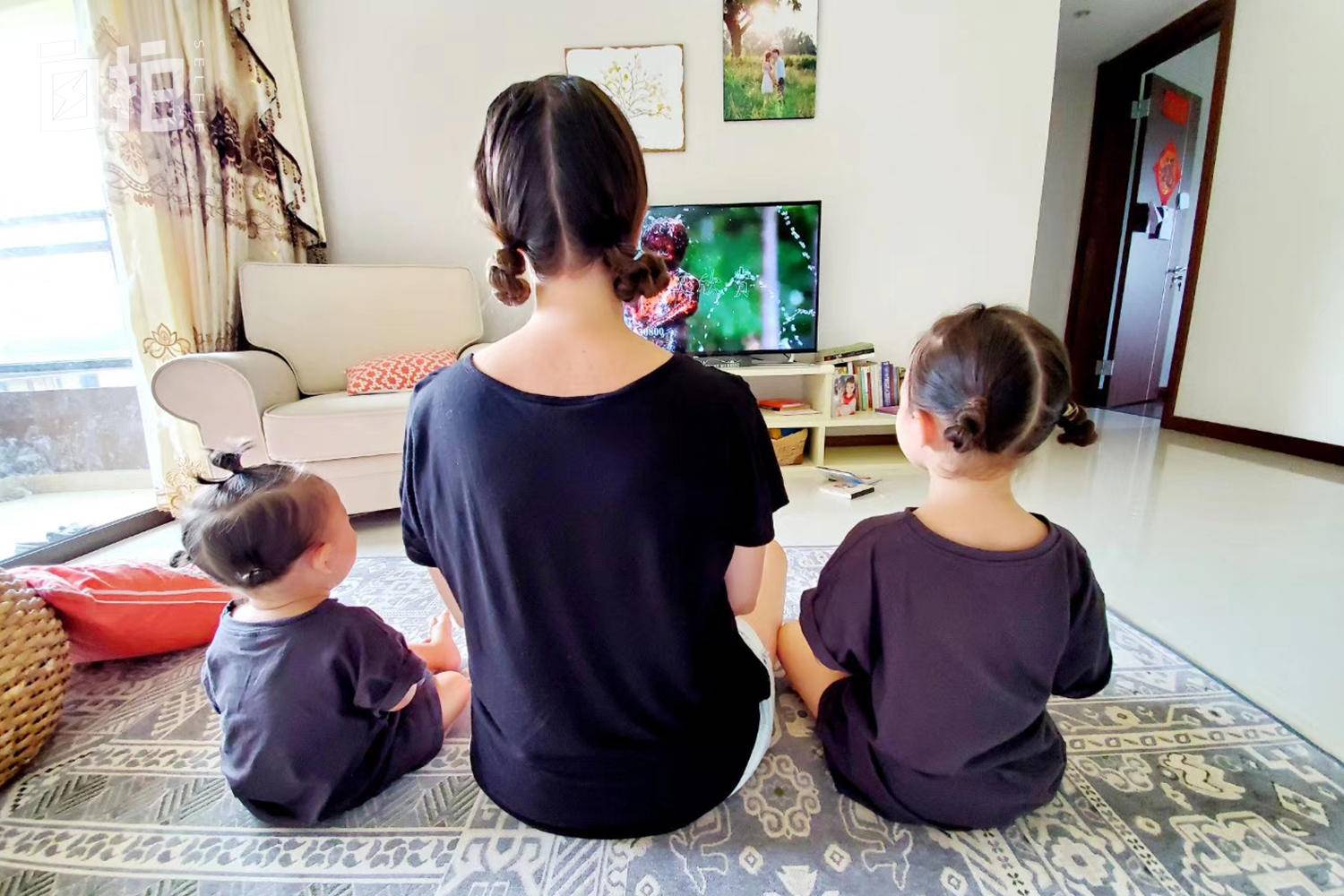 35岁中国小伙娶26岁美国妻子,八年前河南小伙娶大五岁美国妻子