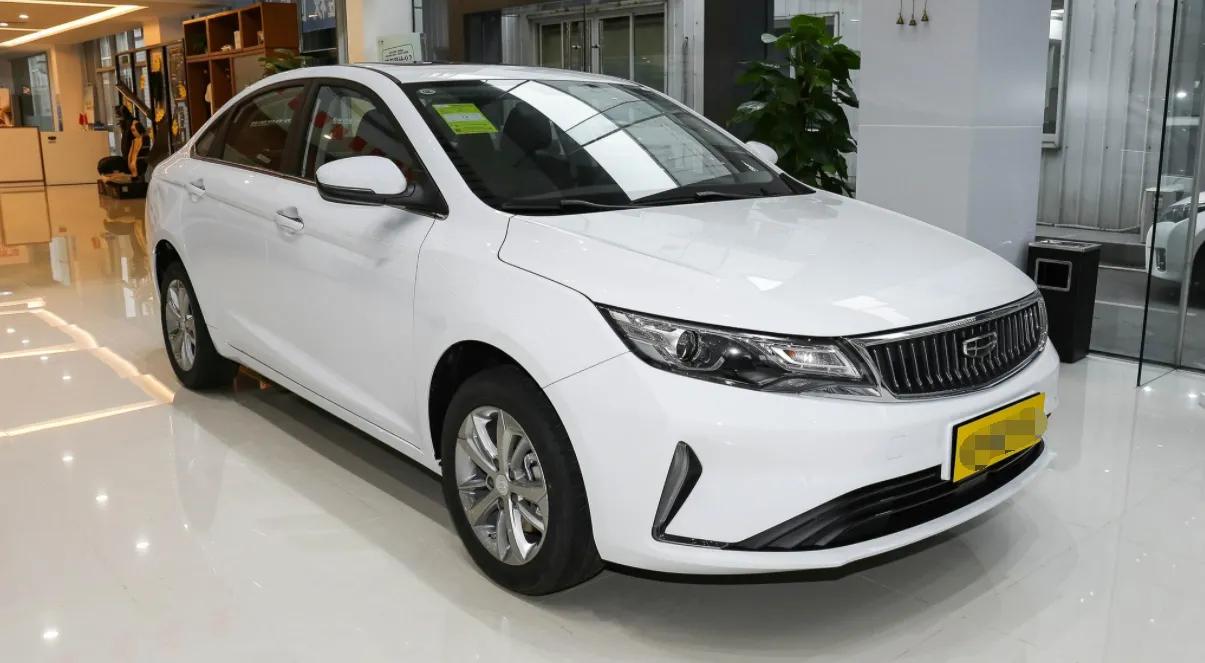 家用轿车就选这几款，八九万落地省油又耐开！乞丐版有多远走多远