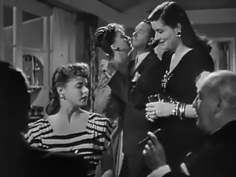 《美人计》三分钟吻戏钻“法典”空子英格丽·褒曼求婚被拒绝