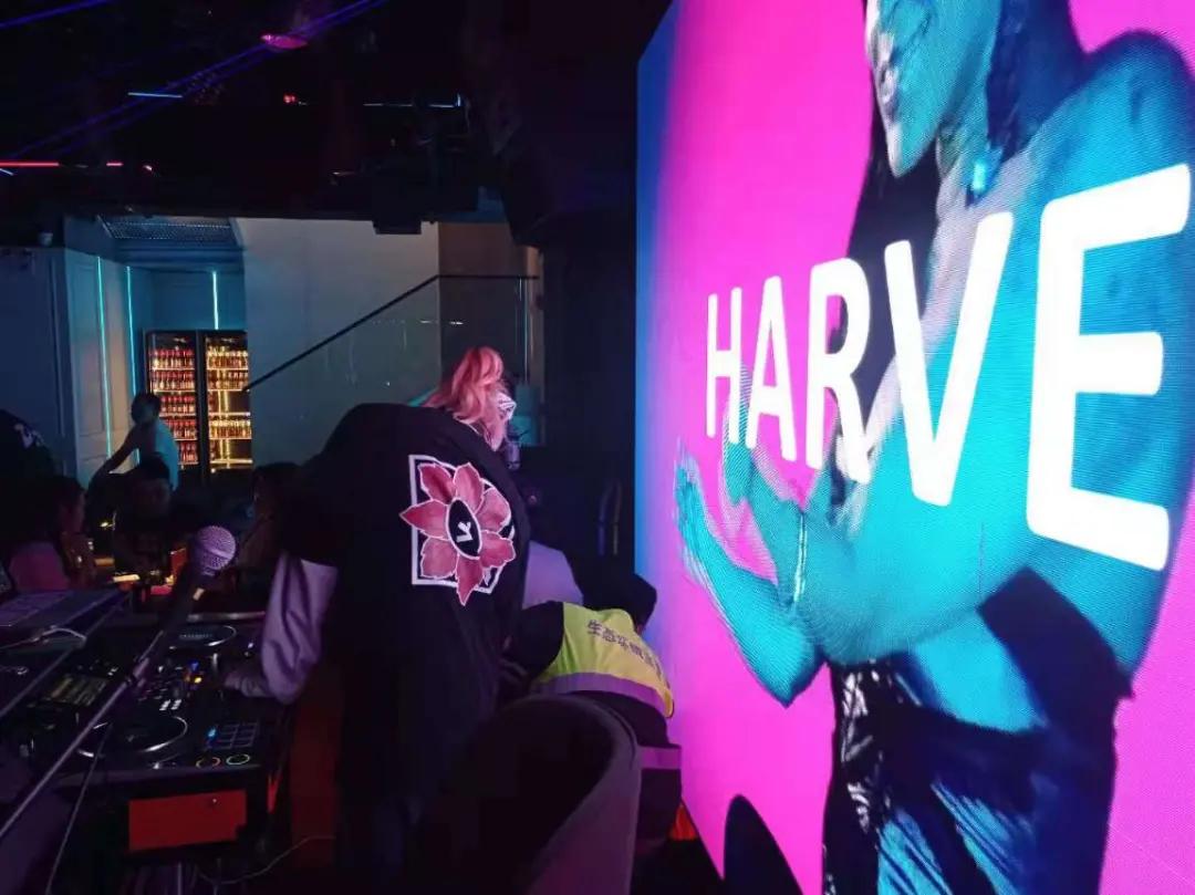 商业街酒吧噪音扰民成功案例,广州番禺区井盖响扰民怎么投诉