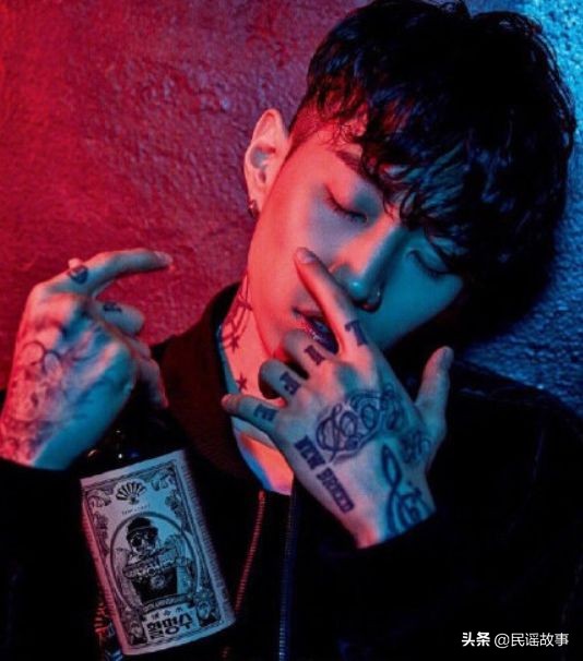 韩*歌国**星白被打了？美国拳手坚称不道歉：对方多次挑衅，忍无可忍