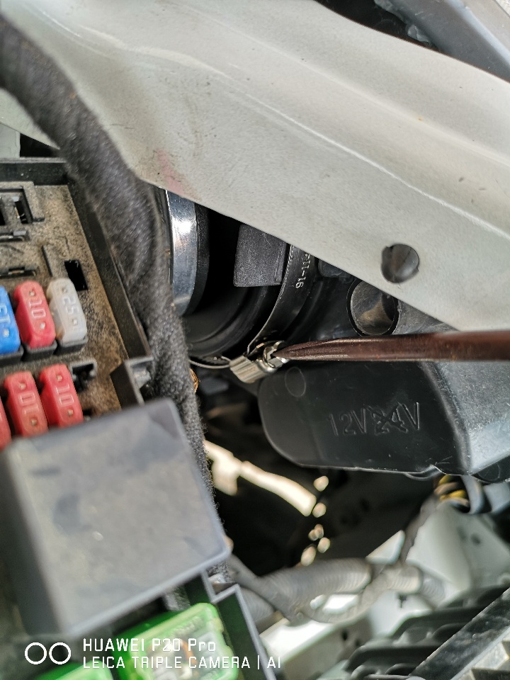 氙气灯led灯激光灯区别,汉雷氙气灯有5000k的吗