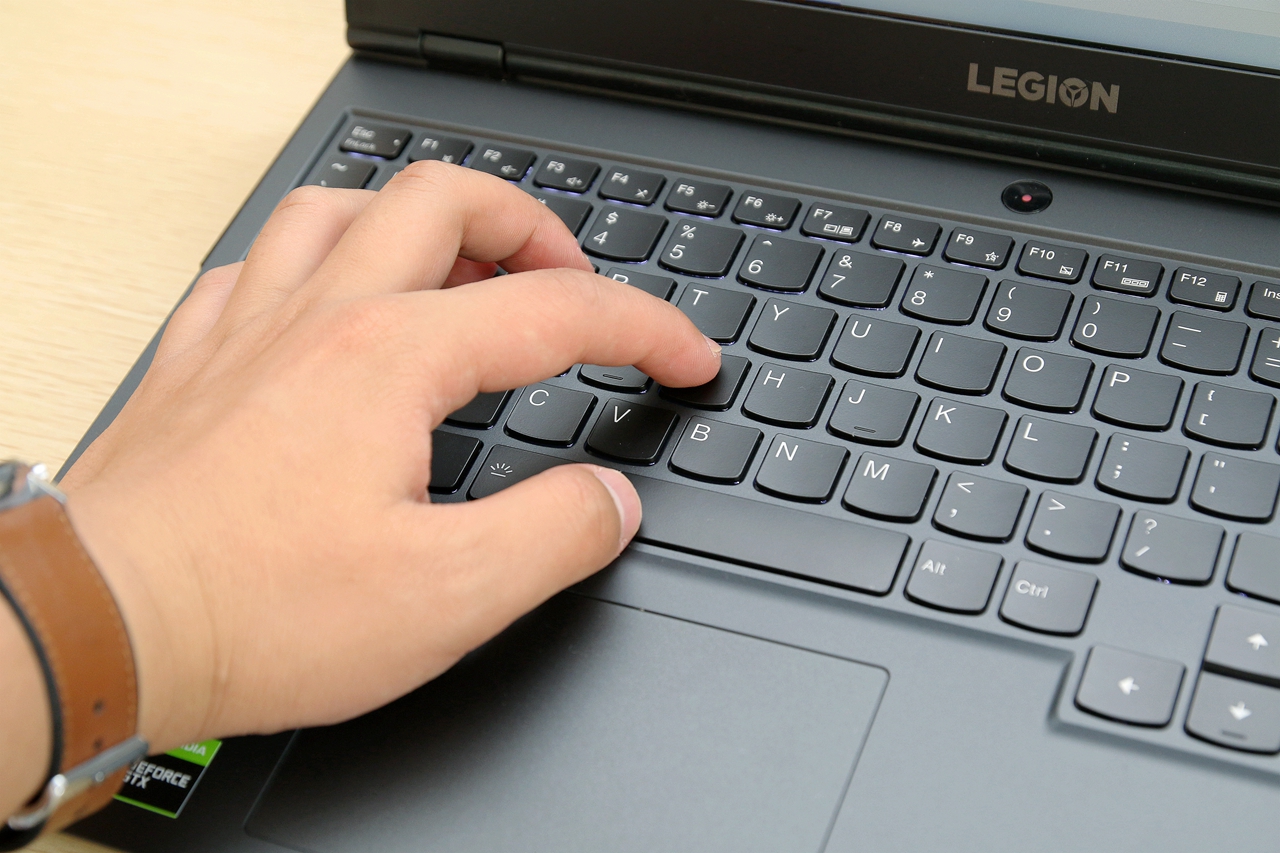 永劫无间笔记本拯救者r7000,拯救者笔记本r7000游戏测评