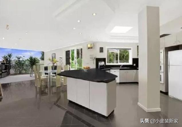 郭德纲澳洲豪宅曝光：花园泳池球场一个不落，占地4000㎡不是吹的