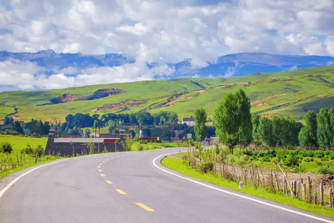 一个被上帝偏爱的地方,一个被上帝遗弃的城市