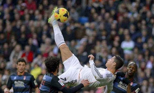 梅西c罗和贝尔谁强,梅西与c罗的倒钩对比