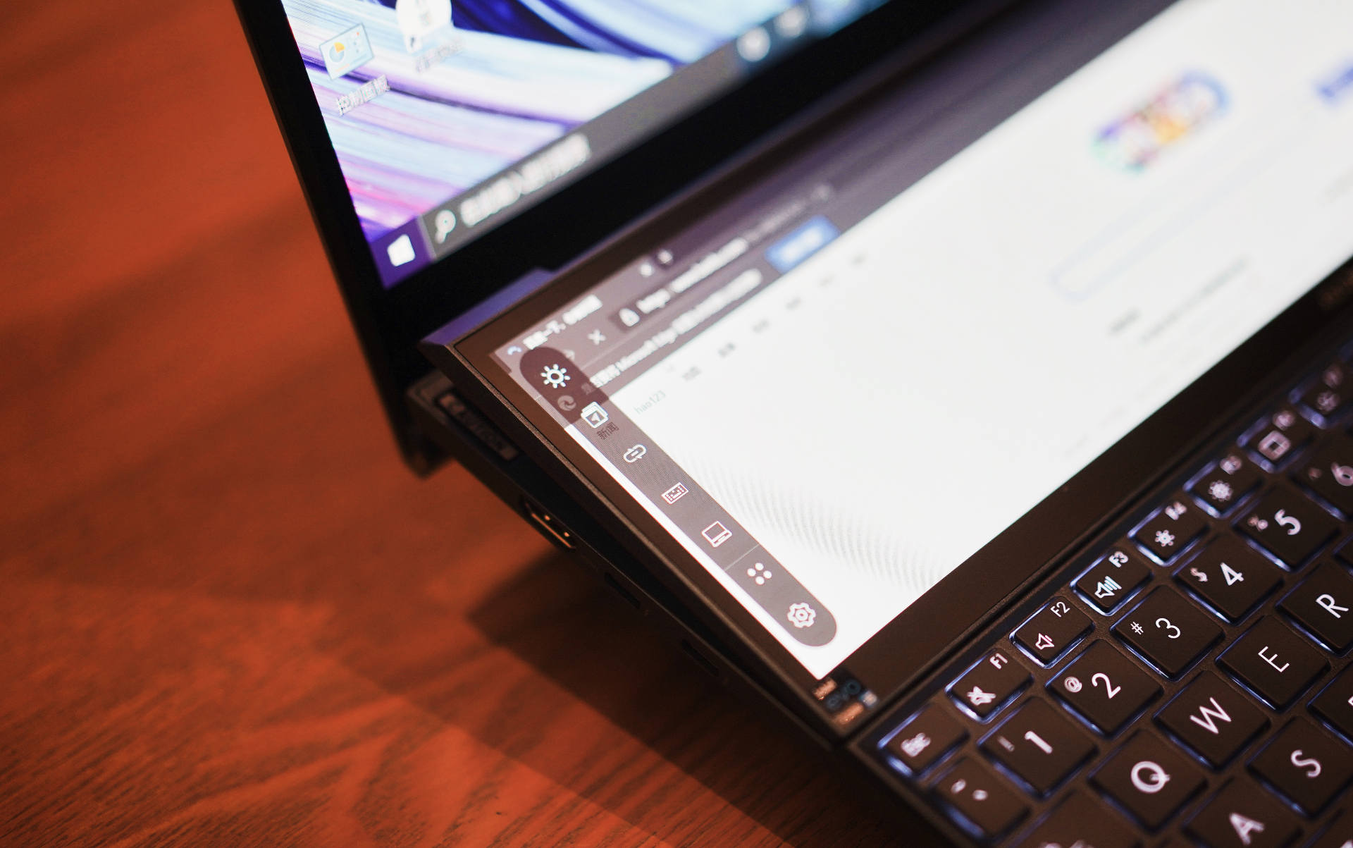 华硕灵耀x双屏pro和rog冰刃双屏,华硕灵耀x双屏i7独显笔记本评测