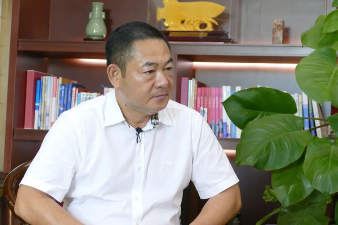 仅靠“两条鱼”，这位潮商白手起家缔造出二十亿年产值的渔业王国
