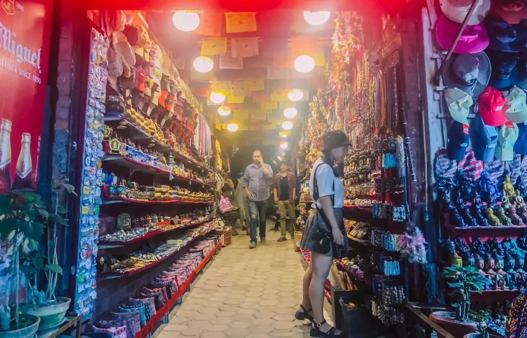 这个微笑国度，见人就夸漂亮，300元就能在天空滑翔