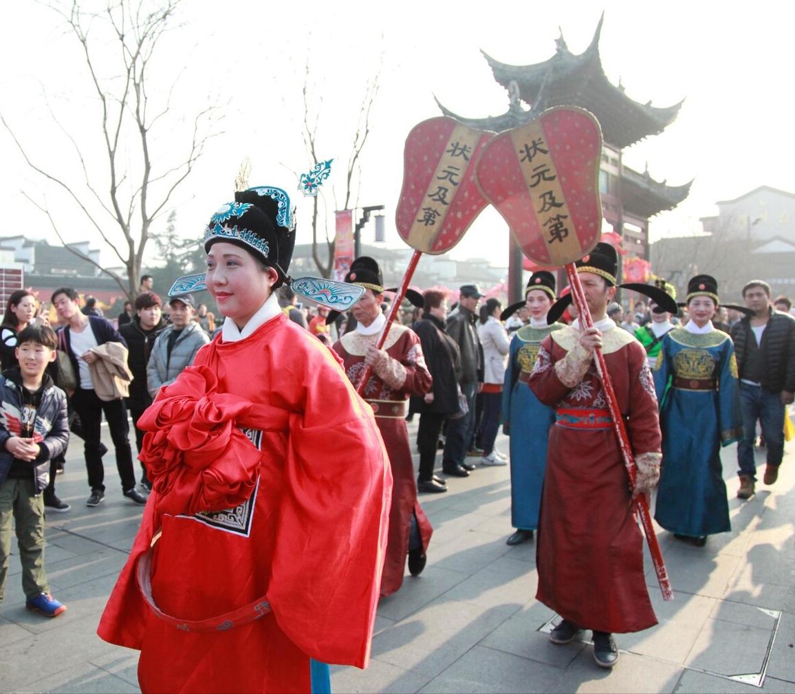 心理学上有著名的弗林效应,弗林效应对社会优势