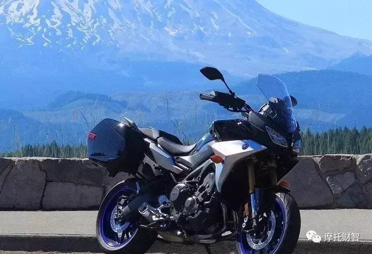 雅马哈tracer900gt对比宝马xr1000,雅马哈tracer900gt是自动挡吗