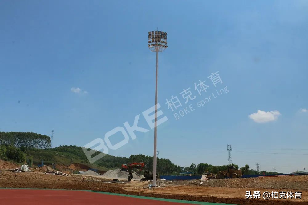 足球场专用30米高杆灯厂家,柏克体育移动篮球架