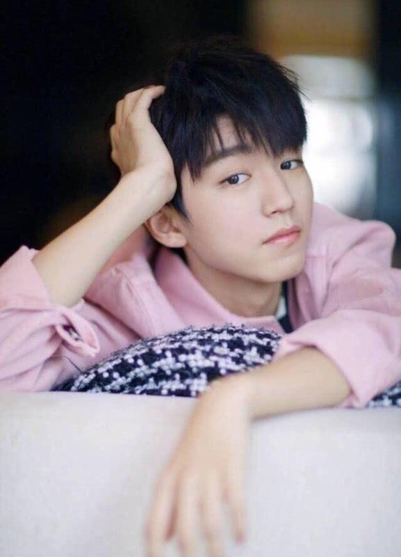 张艺兴蔡徐坤撩人瞬间,蔡徐坤张艺兴撩人