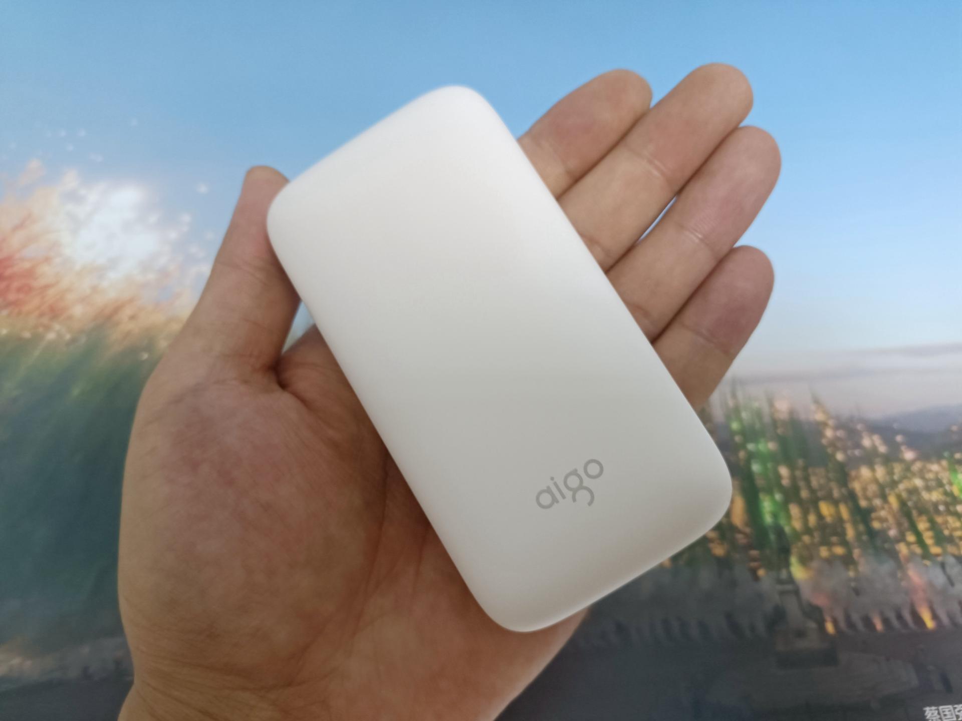 aigo爱国者充电宝1000毫安,aigo爱国者充电宝测评