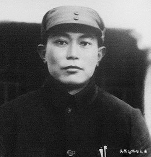 巧计过关中，尹省三护送*先念李**通过敌占区，回延安的冒险历程