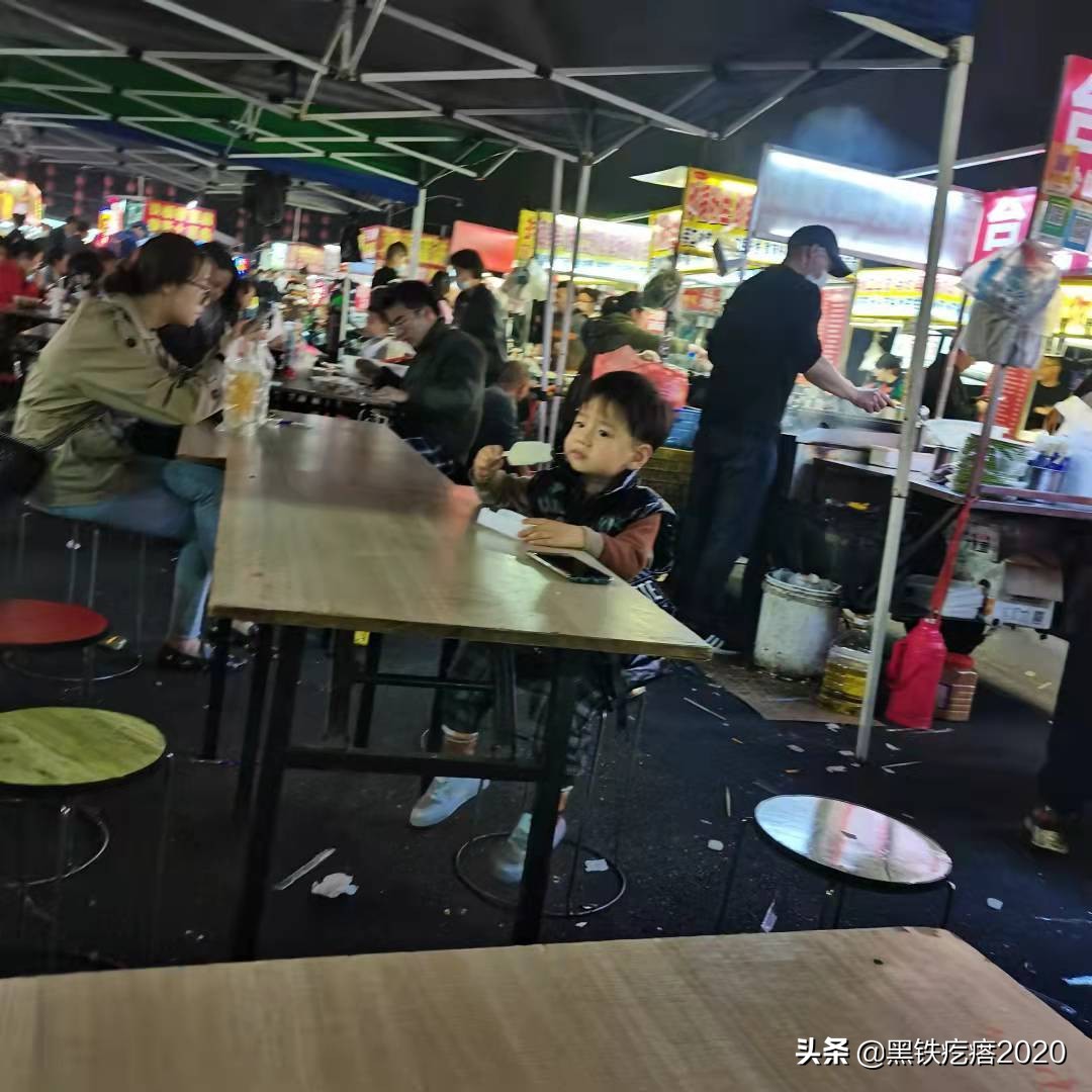 南京旅游攻略住宿酒店大学生,南京旅游攻略必去十个景点