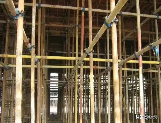 26条施工现场管理总结，附事故案例，不收不行！