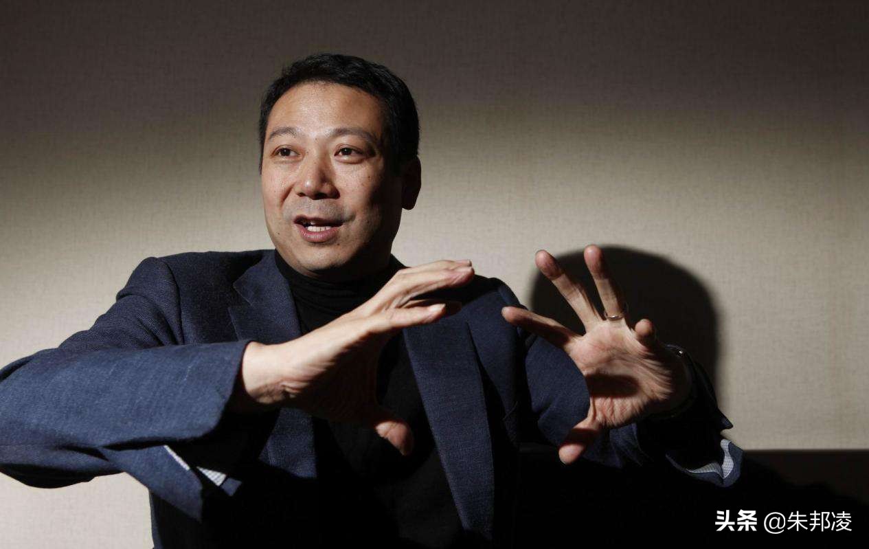 弃百万年薪，卖房开小店，成“零食大王”！年入54亿，门店2092家