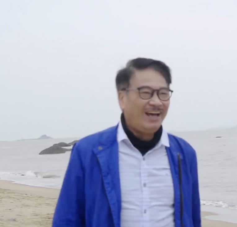 周星驰离我远一点片段,周星驰离歌片段