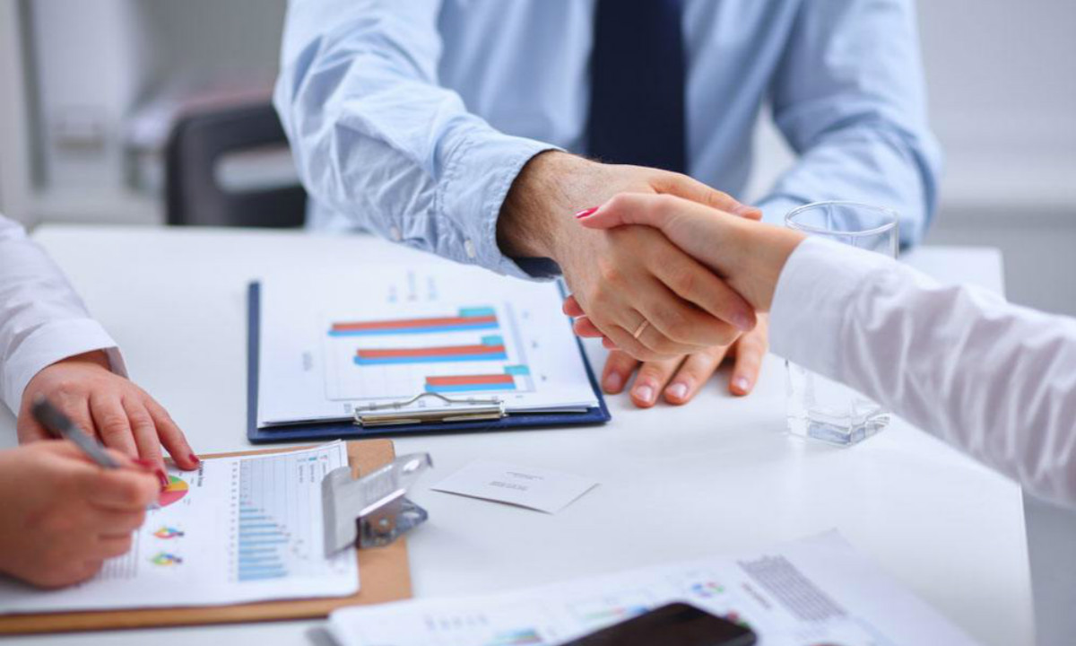 1.4亿国人成新中产阶级，5大行业造富能力最强，入门薪资标准出炉