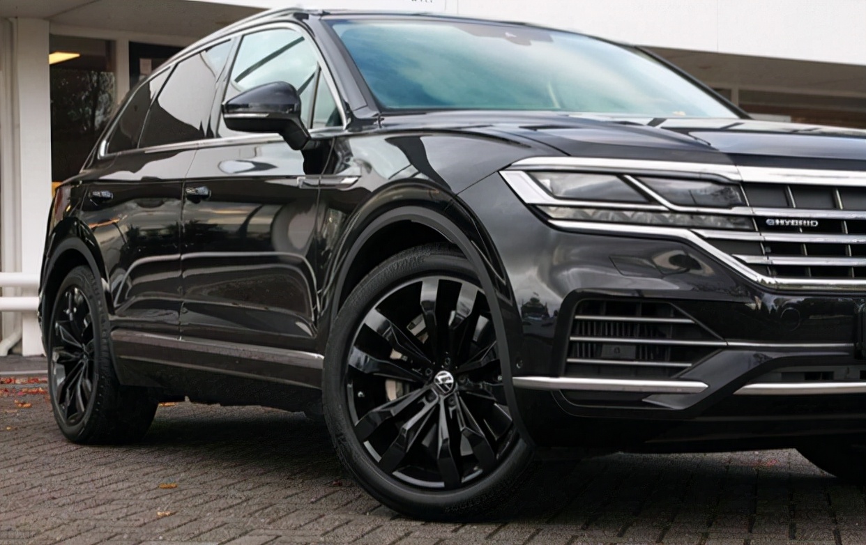 途锐油电混合2023款报价,途锐2023款3.0t落地价