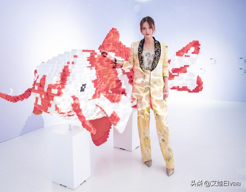 陈乔恩穿吊带裙美到骨子里,陈乔恩穿吊带裙图片