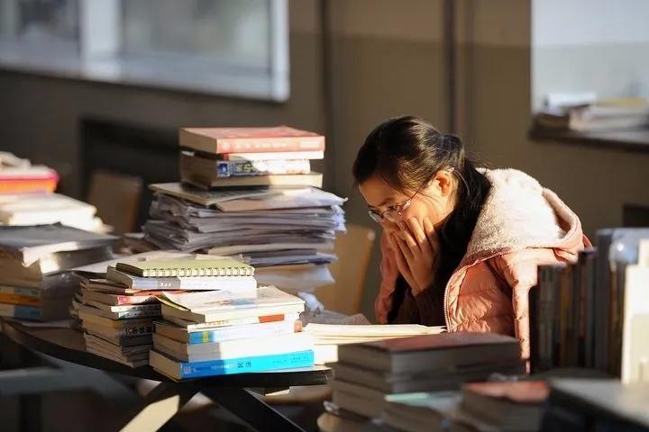 电子成绩报告单和纸质的有区别吗,电子成绩报告单是什么样的