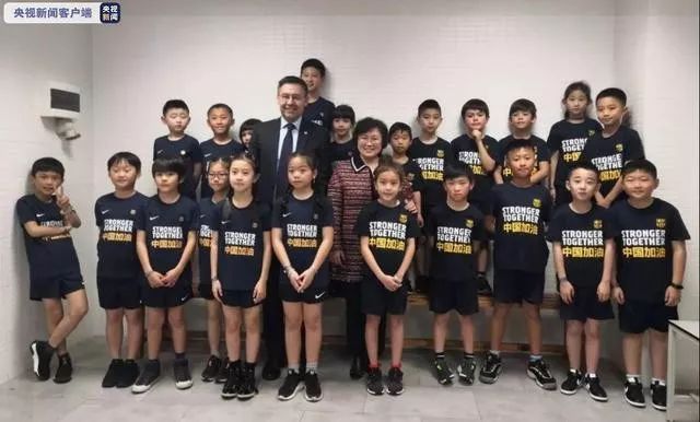 巴萨暖心时刻,皇马暖心瞬间