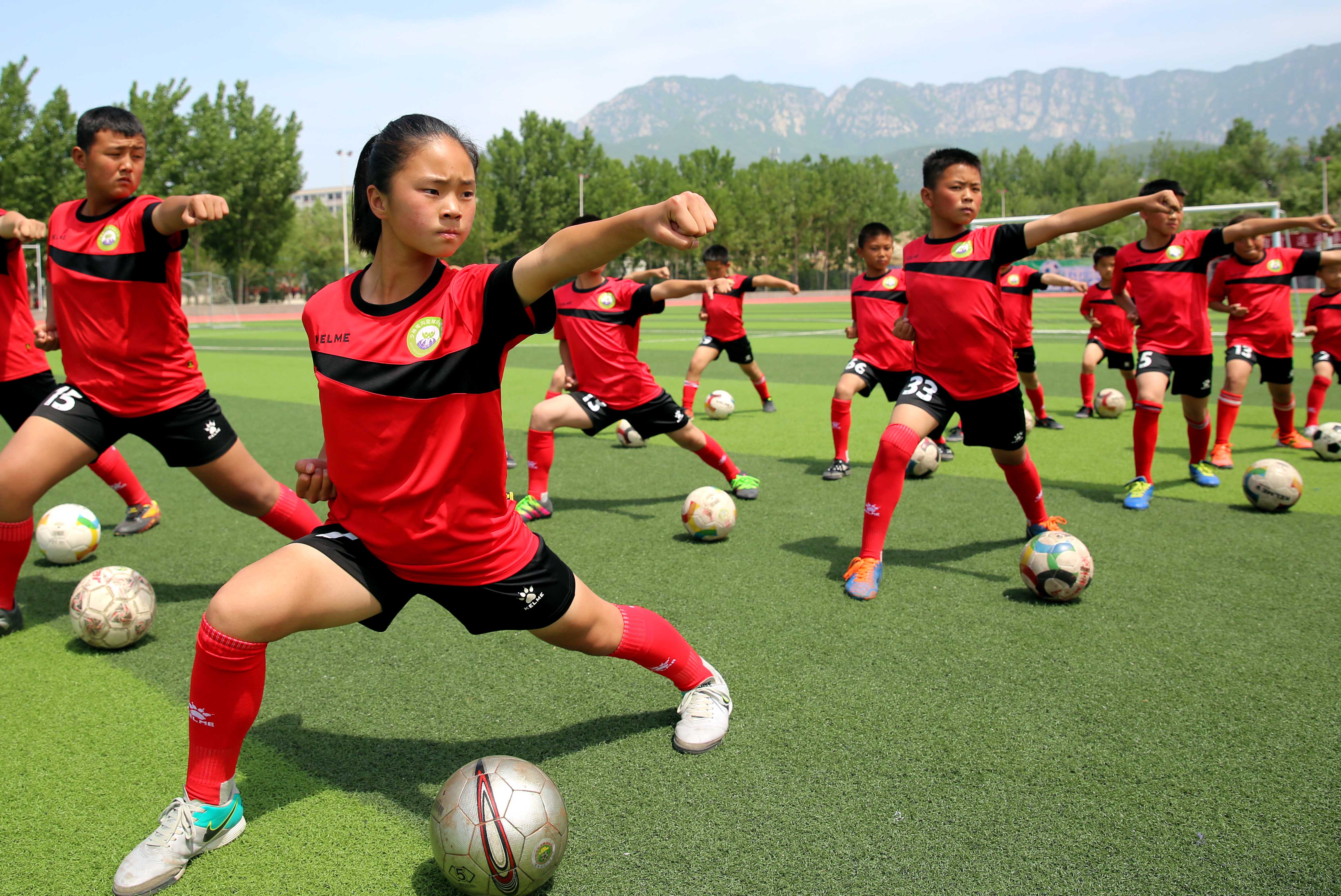 武术与足球关系,武术踢头