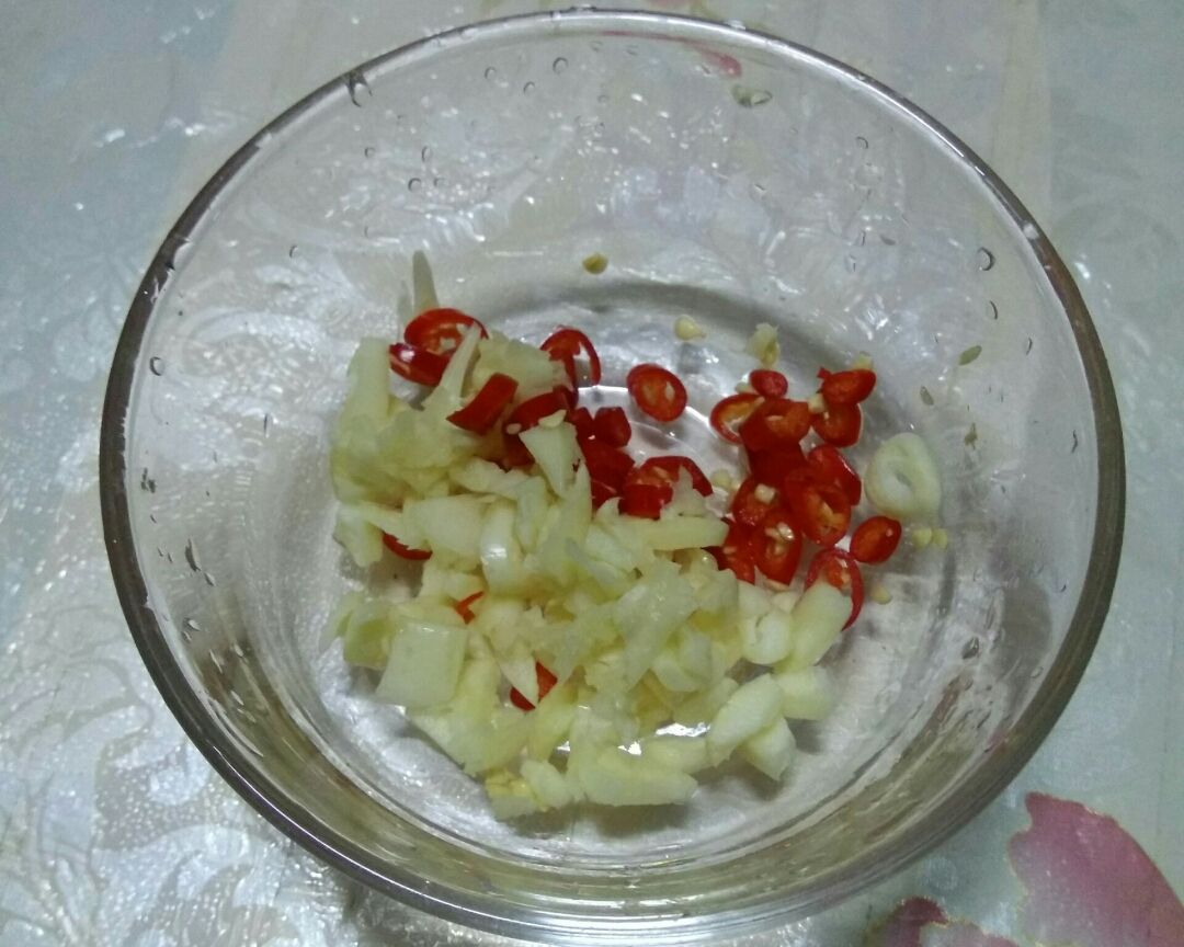 青椒炒小河虾图片,家常菜100道开胃下饭徽菜