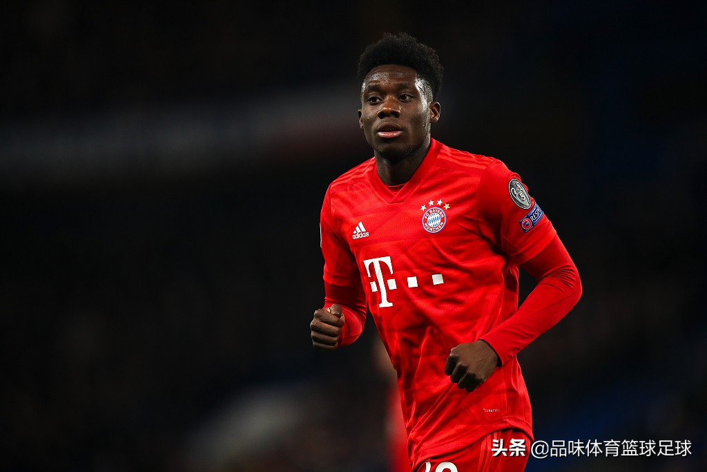 来自足坛最佳前锋的压迫感,欧洲媒体评选足坛历史最佳左后卫