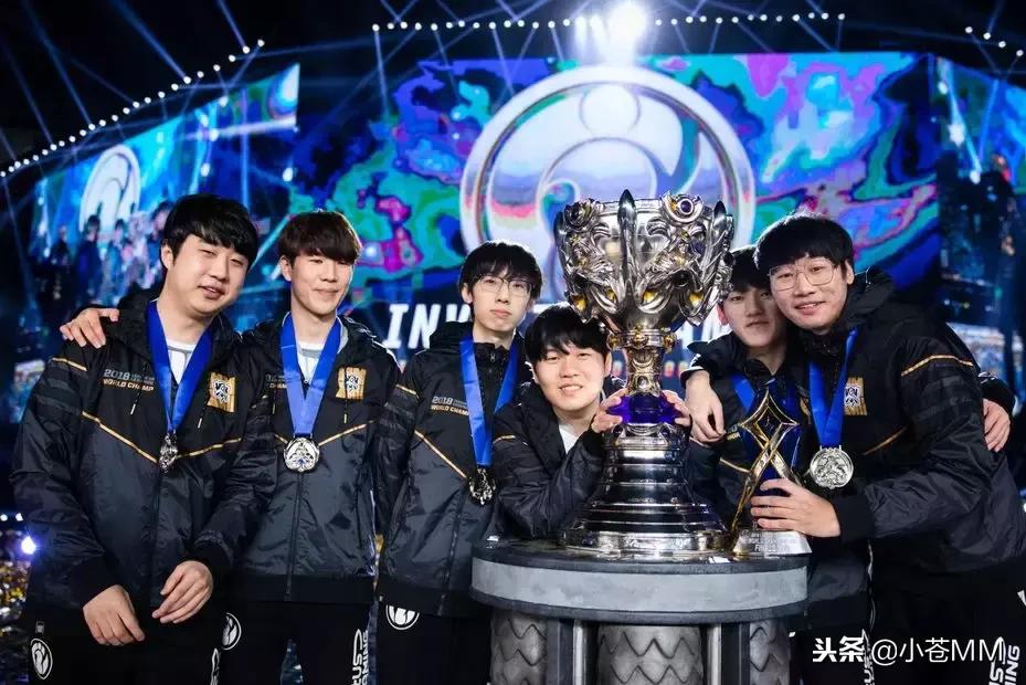 lol新版本英雄与皮肤,lol为职业选手制作的十周年皮肤