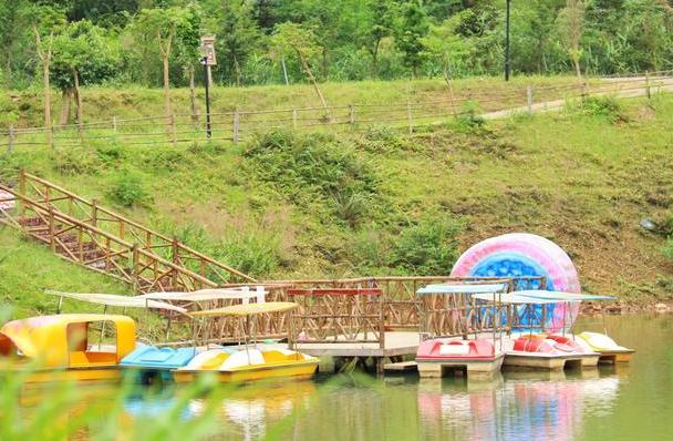 九牛洞观光生态民宿,清远山间梯田仙境森林泳池民宿
