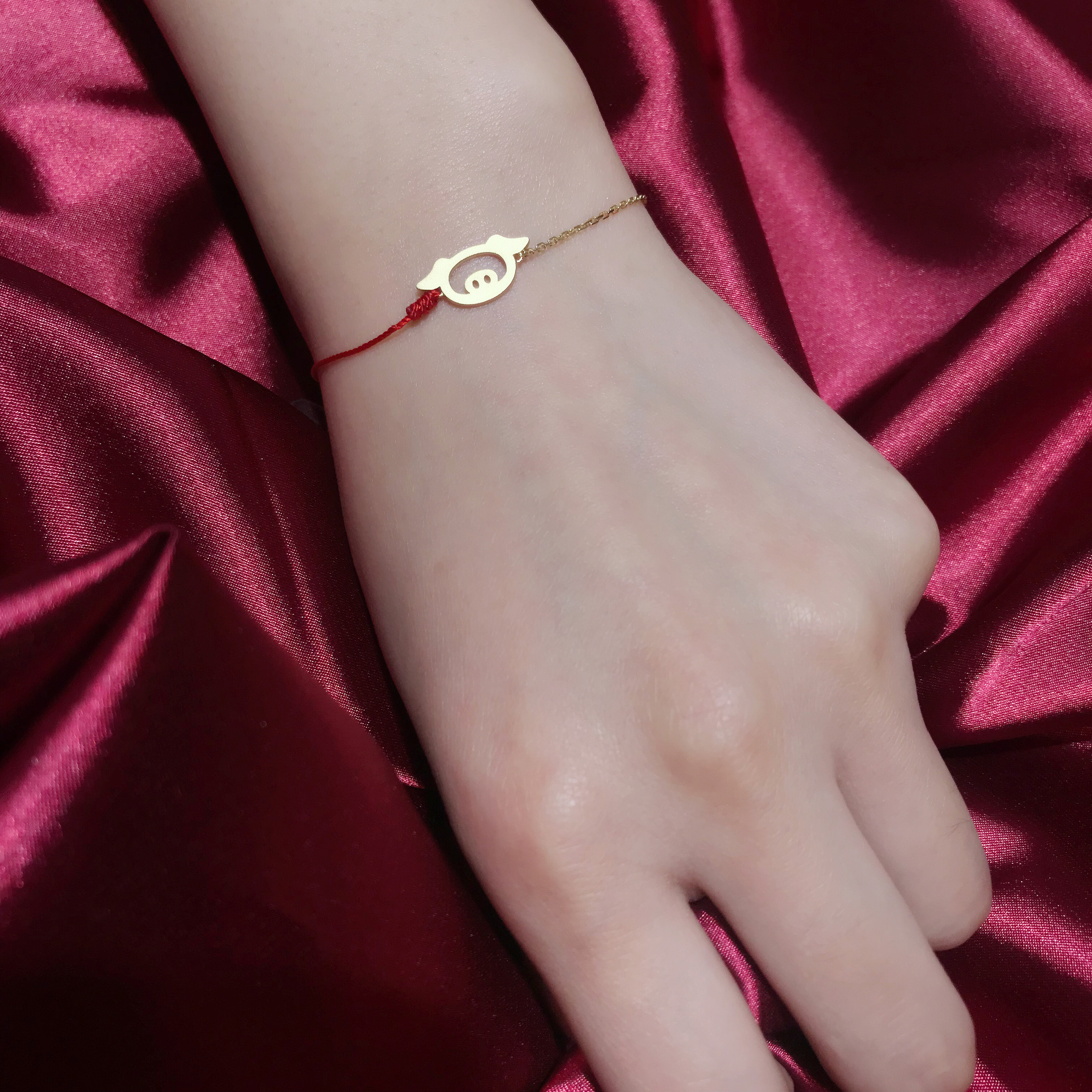 东大门猪年转运红绳手链,猪年红绳手链