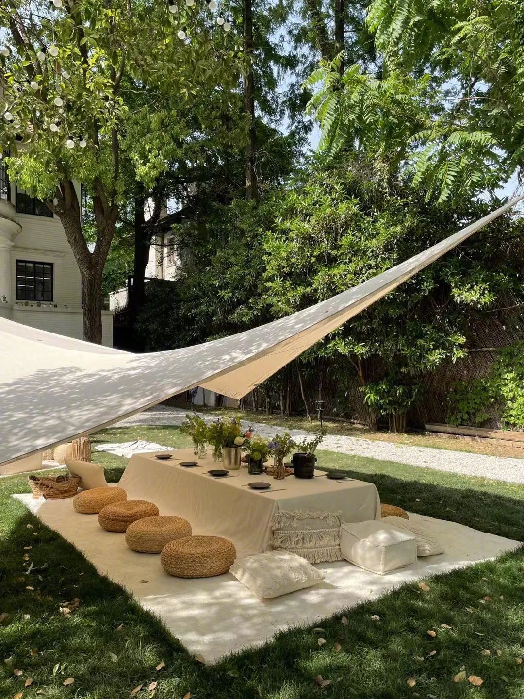 露营这阵风刮得太猛了，组团睡野地到底爽在哪里？