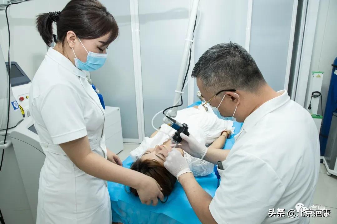 疤痕修复美容仪器多少钱,疤痕增生最好的仪器