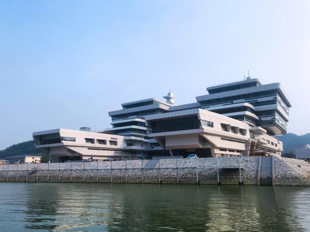 你好，我叫珠海，请收下我2021版新名片，带你了解新的珠海！