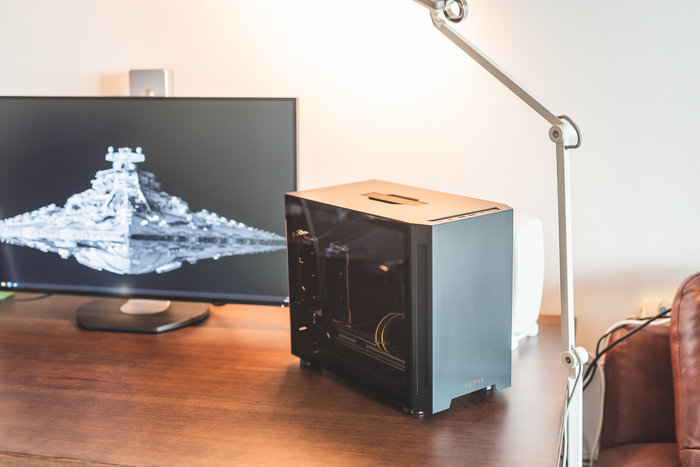 itx顶级主机配置,能提着走的机箱