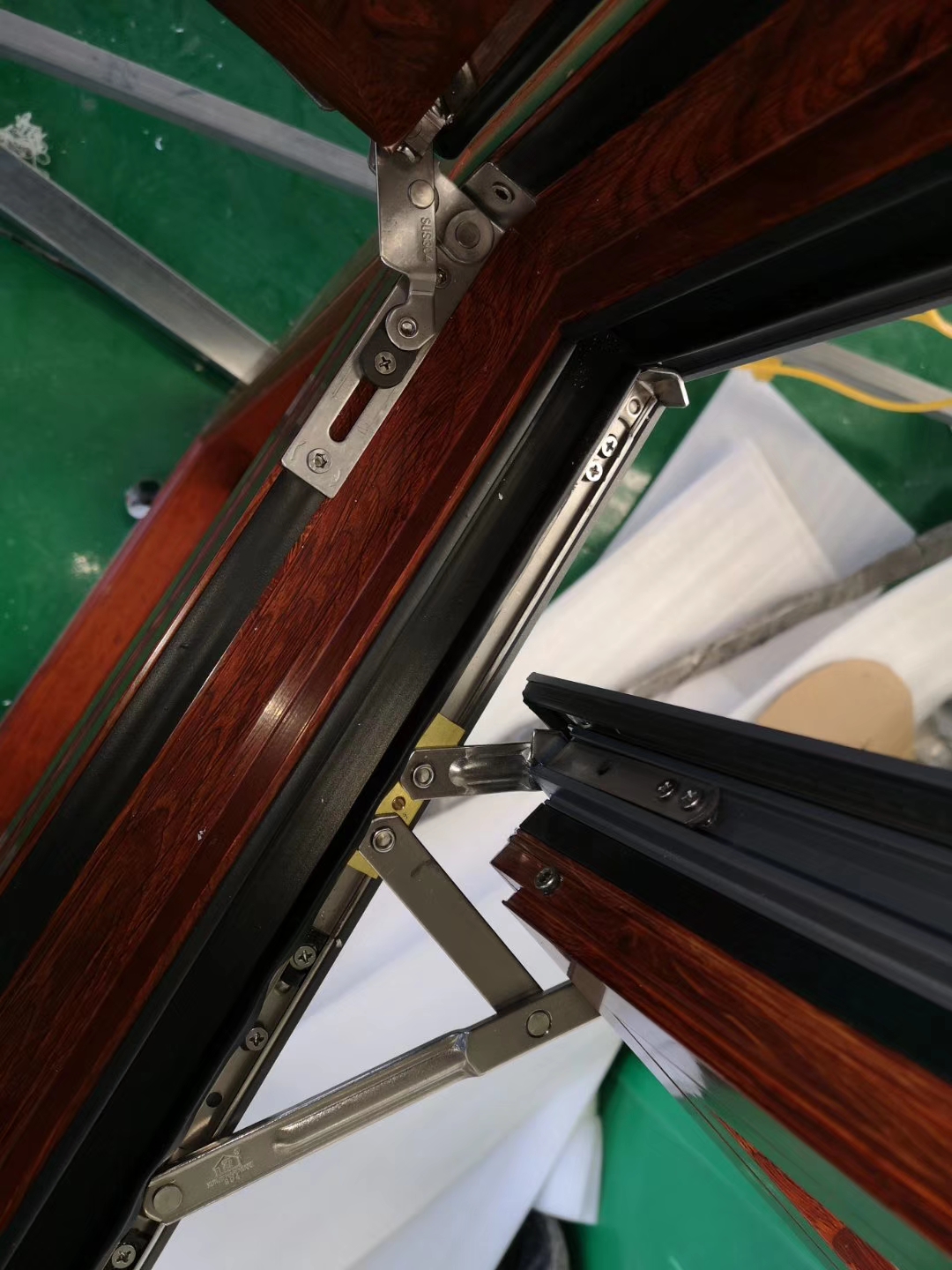 最好的隔热门窗玻璃,洛阳隔音玻璃系统门窗