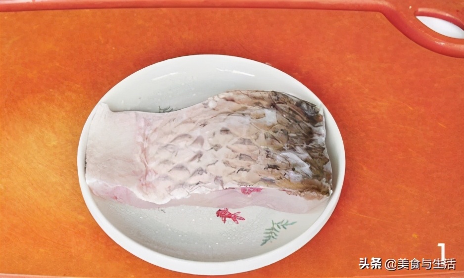 怎么清蒸草鱼好吃又简单家常,清蒸草鱼最正宗的做法