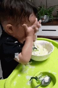 爆笑gif为了我的八块腹肌拼了,成年人幽默搞笑gif图片带字