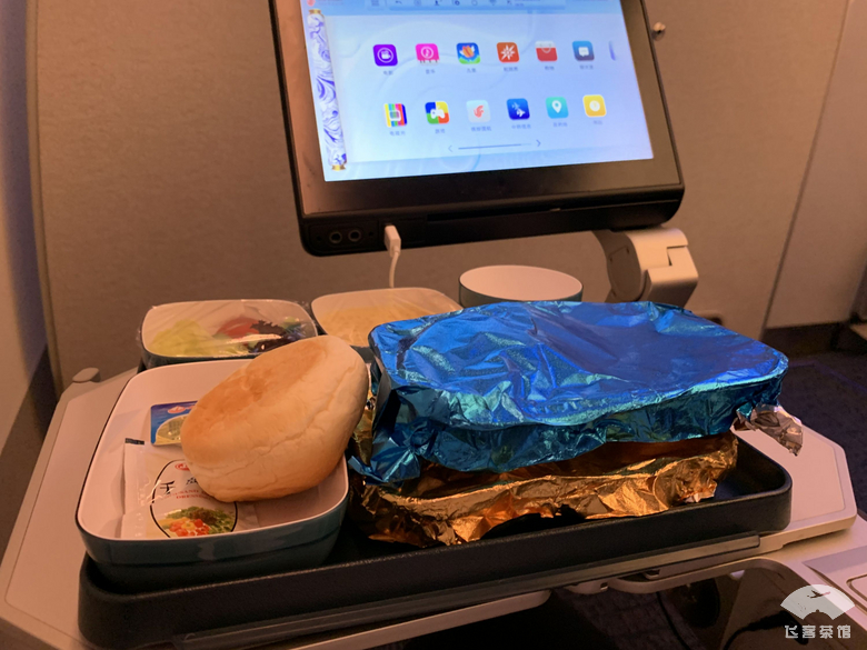 拔草国航第一架A350墨镜侠！机舱配置和服务水准，不亚于五星航司