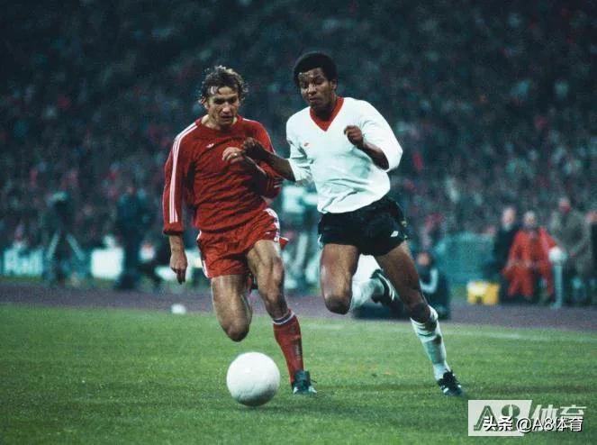 利物浦全场高唱你永远不会独行,利物浦永不独行利物浦之歌