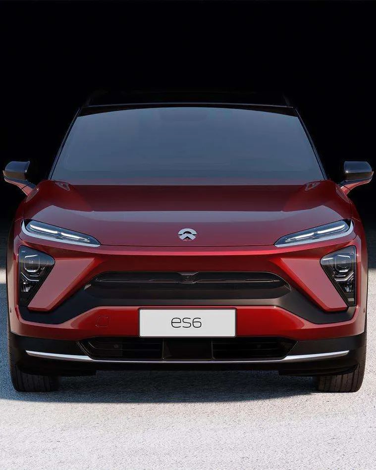 蔚来汽车车库撞墙,蔚来刹车失灵高速上撞多辆车