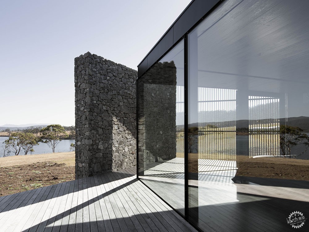 客厅石墙景观,房间景观石墙