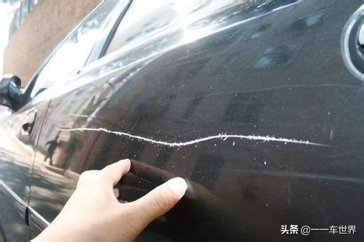 汽车漆面刮伤怎么处理才划算,车子漆面划伤到什么程度要钣金