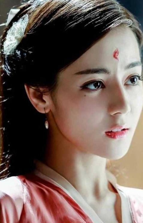 年纪不大为什么会有明显的法令纹,年纪轻轻为什么有很严重的法令纹