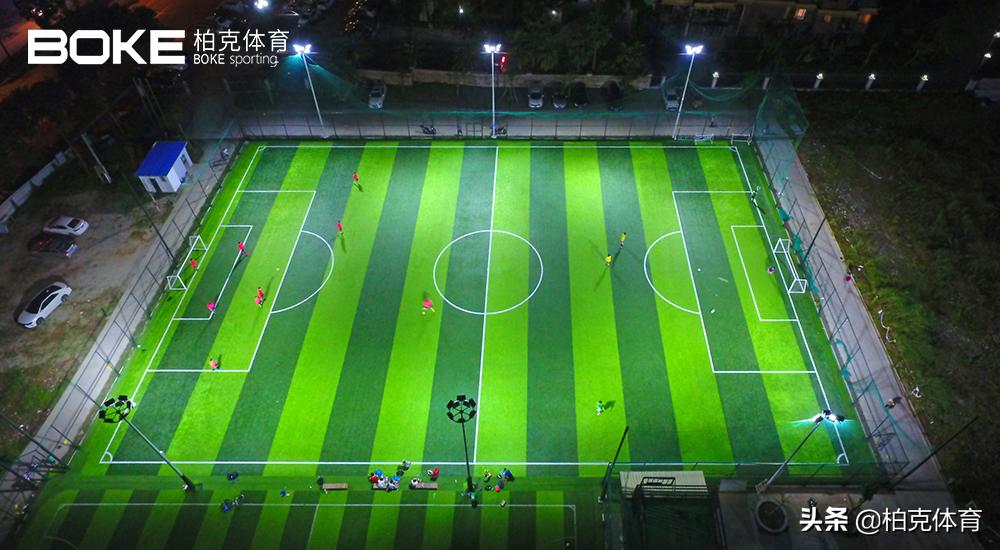 专业足球场的灯光,柏克体育照明