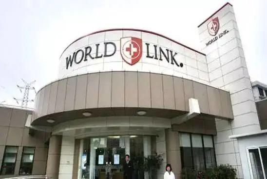 上海楼市太魔幻：最高一套8000万排队抢豪宅竟打起来了