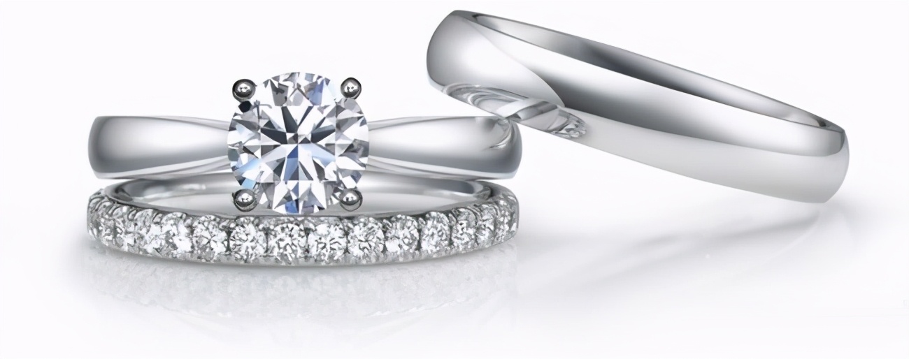 克徕帝钻戒5万什么样,5万买钻戒还是买黄金